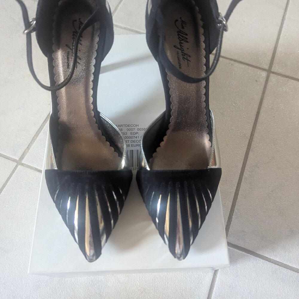 D'Orsay pumps